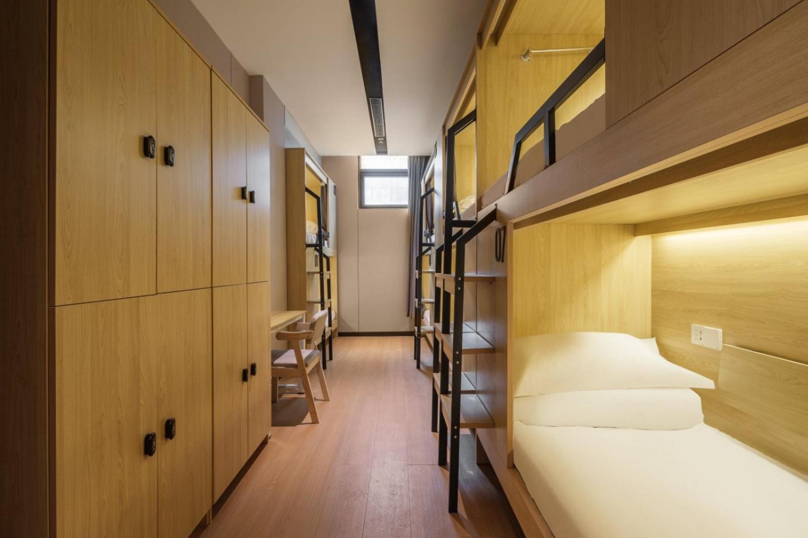 Denpa Inn-lao Ximen Metro Station Branch *
